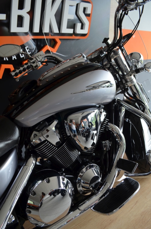 HONDA VTX1800 RETRO STAN PERFEKT MAX DODATKÓW !!! Niski Przebieg 2006r