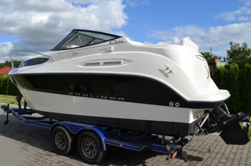 MOTORÓWKA BAYLINER CIERA 2455 24′ SILNIK MERCRUISER 5.7L V8 250HP NAPĘD BRAWO 3