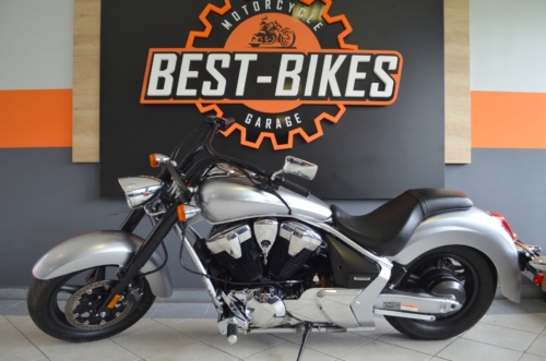 HONDA VT1300 INTERSTATE Niski Przebieg SUPER STAN